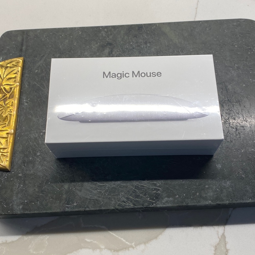 Sealed Brand NEW Apple Magic USB-C Mouse (White)